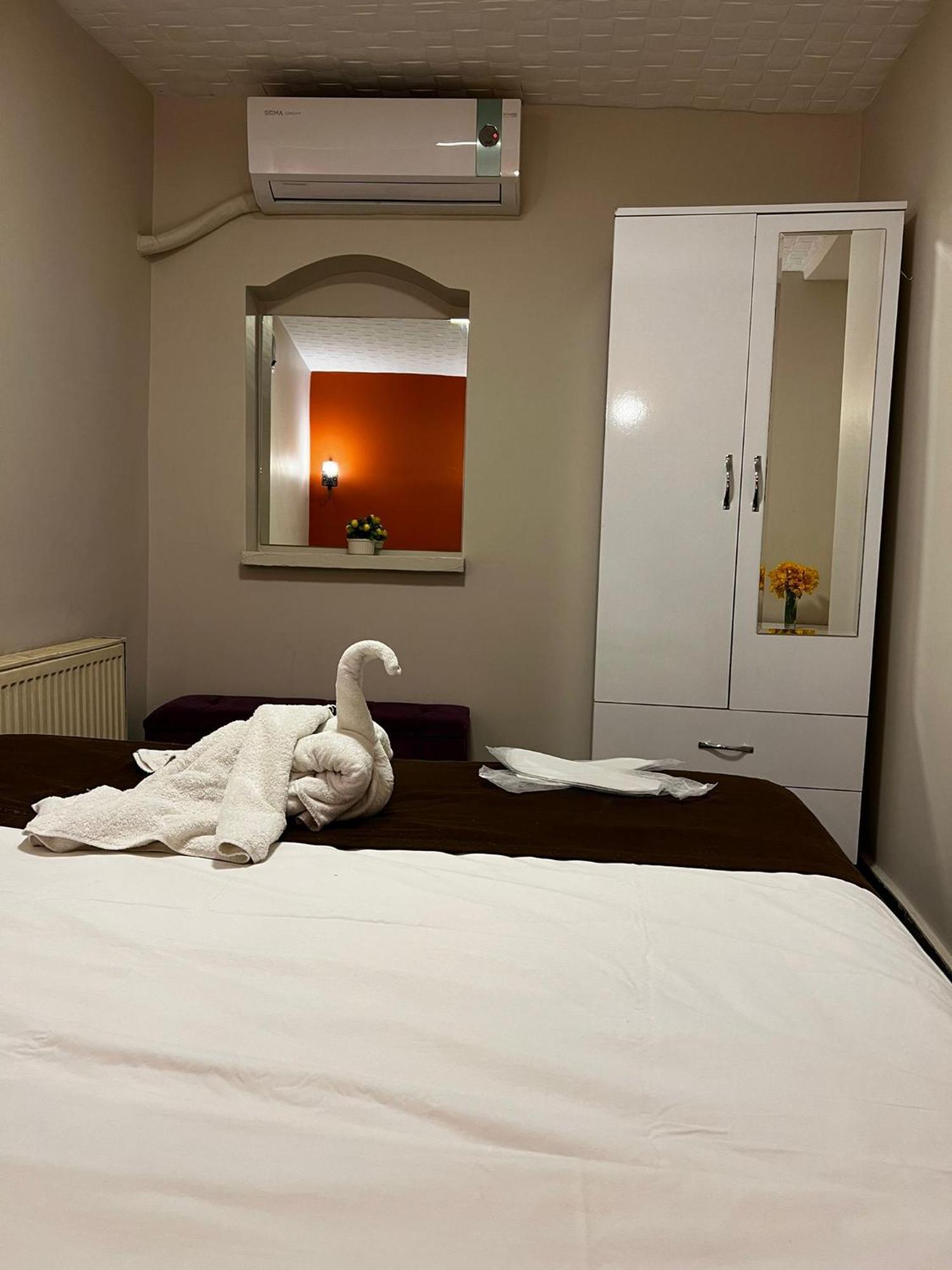 Taksim Bricktown Suite อิสตันบูล ภายนอก รูปภาพ